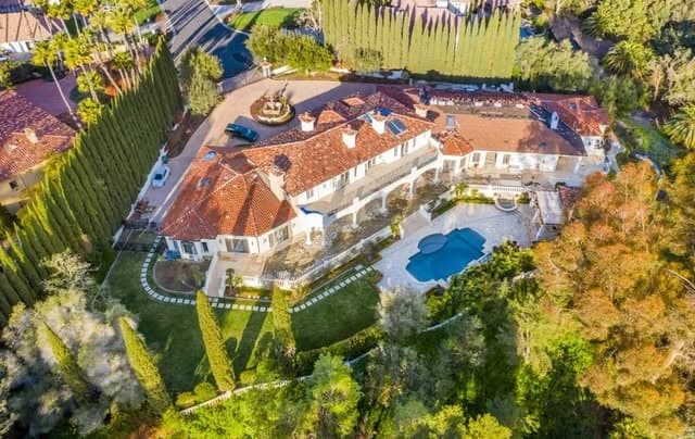 A Rancho Santa Fe home where all the ducting, furnaces and controls were replaced